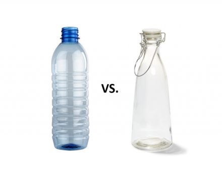 Plastic-vs-Glass-1024x611